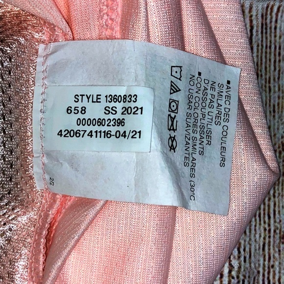 NWT Under Armour Pink Tech Vent Twisted Back Tank Size XS - Picture 7 of 11